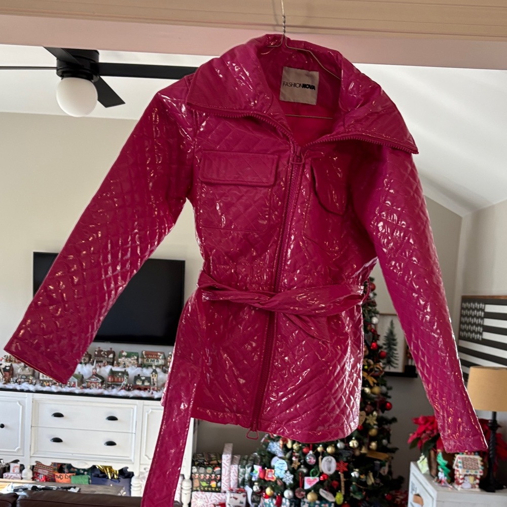 Fun Fashion Nova woman’s medium jacket great shape - Picture 2 of 5